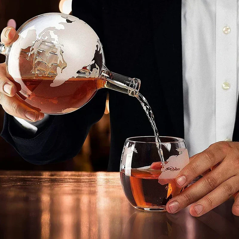 Decanter Globe Set - Набор для виски: графин-глобус из бессвинцового
