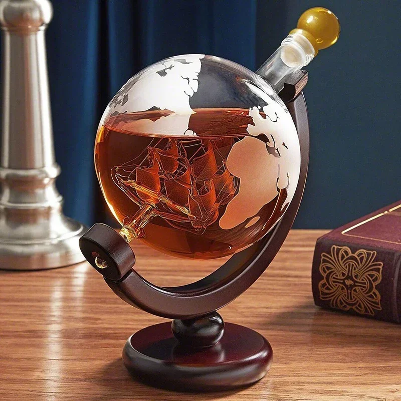 Креативный набор графинов в ви – обзор и цена Decanter Globe Set