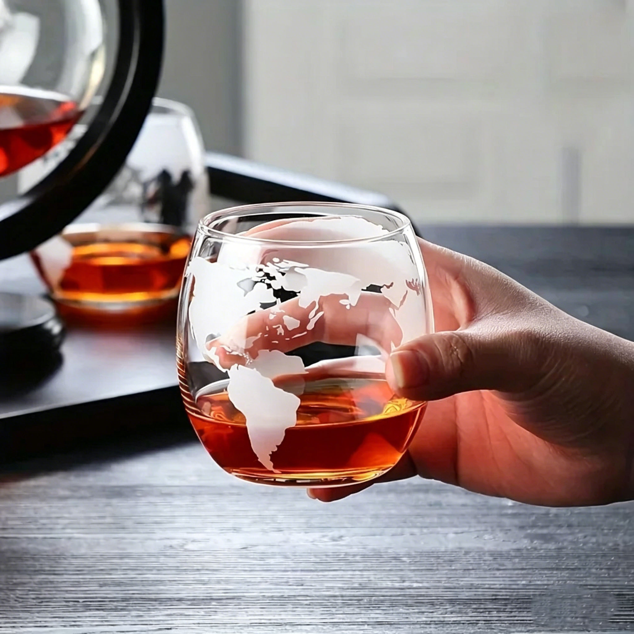 Набор для виски: графин-глобус – обзор и цена Decanter Globe Set