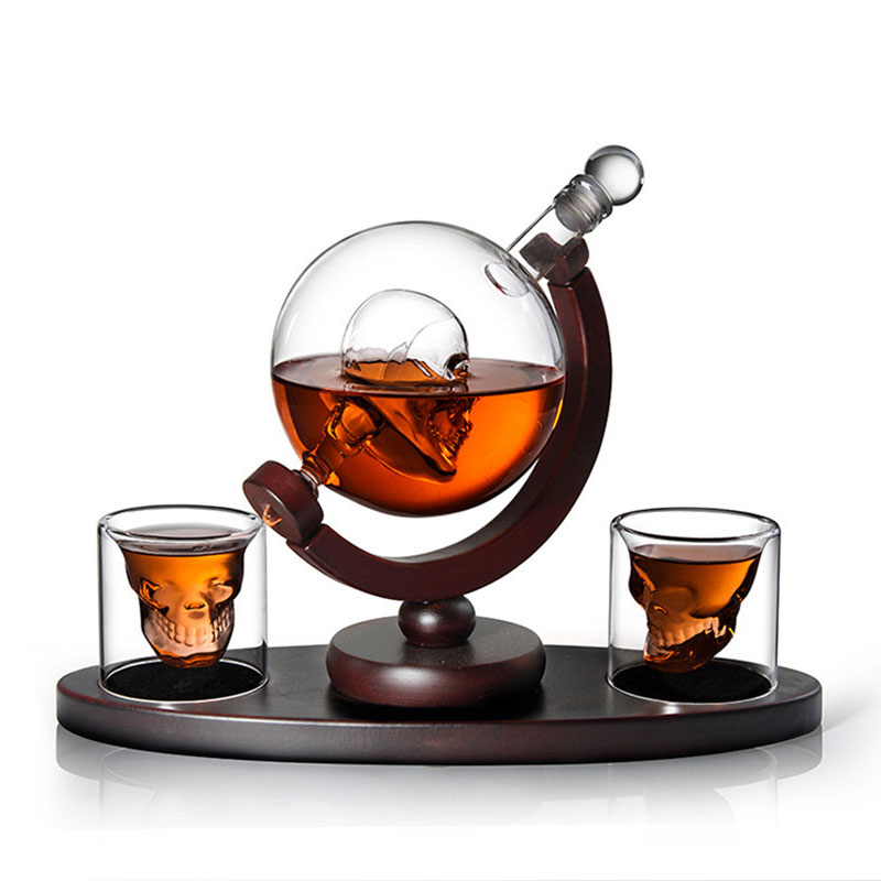 Набор графинов для виски с чер – обзор и цена Decanter Globe Set